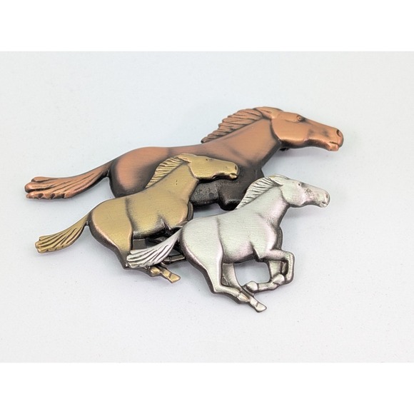 Trotting Horses 3D Brooch Pin Equestrian Racing Kentucky Derby Mixed Metal - Picture 1 of 6